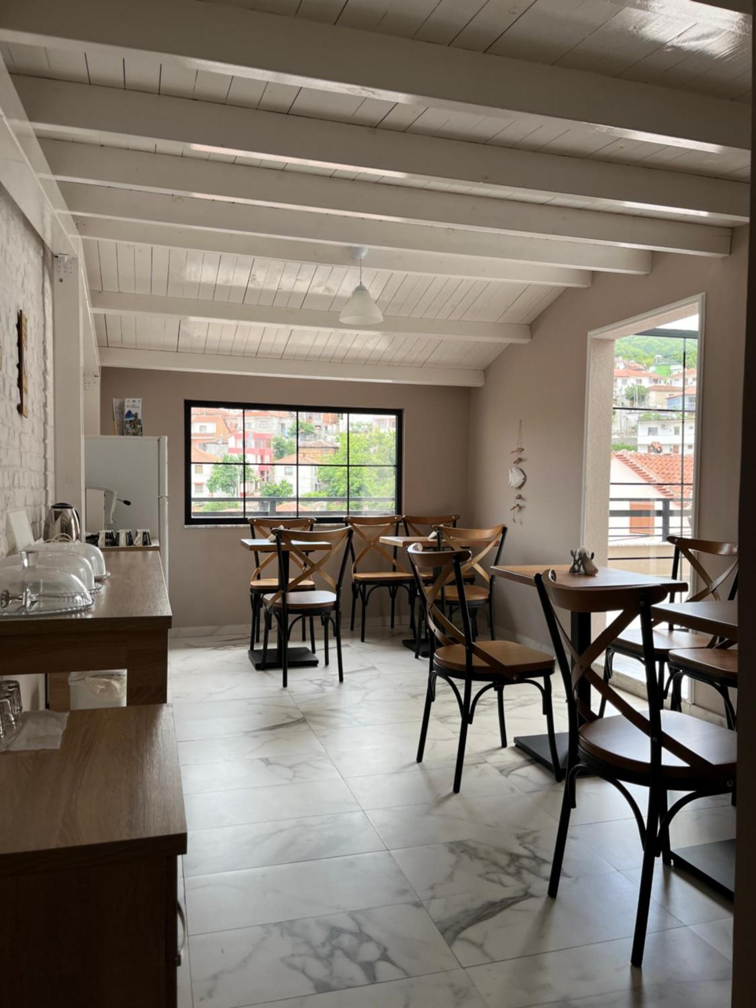 Small Hotel Ora Pogradec Extérieur photo